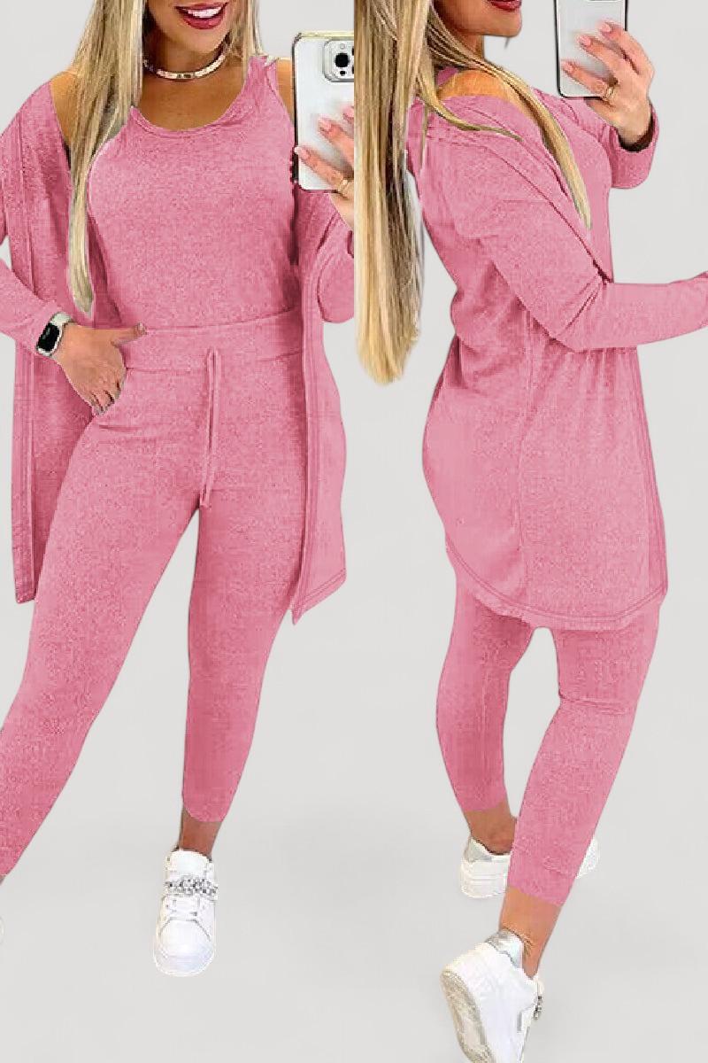 Maja - Tyylikäs kolmivärinen asu naisille