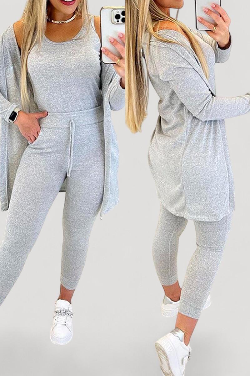 Maja - Tyylikäs kolmivärinen asu naisille