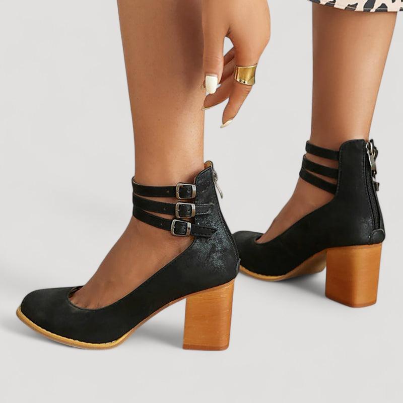 Casilda | Liukkaat sandaalit nilkkaremmeillä ja paksulla pohjalla