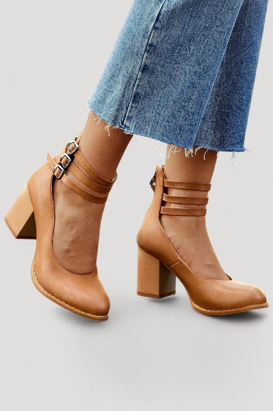 Casilda | Liukkaat sandaalit nilkkaremmeillä ja paksulla pohjalla