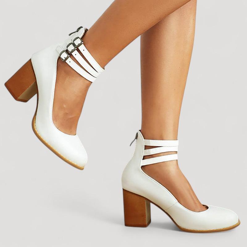 Casilda | Liukkaat sandaalit nilkkaremmeillä ja paksulla pohjalla