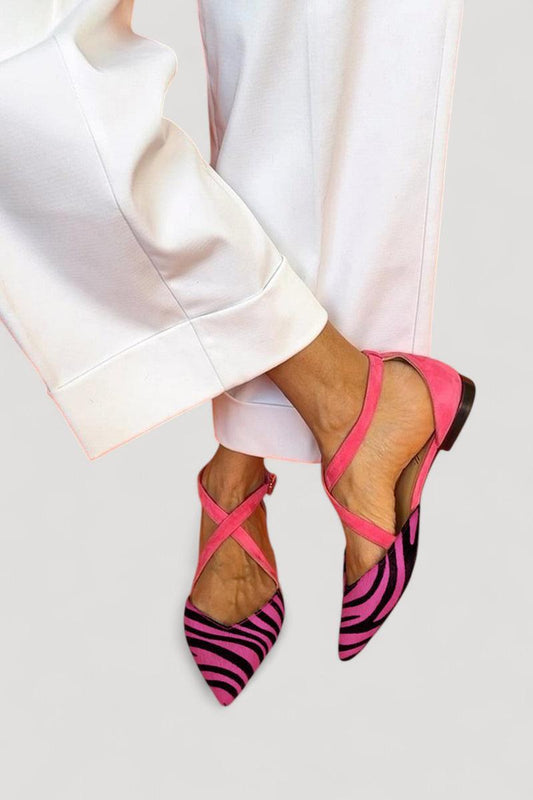 Zarella | Litteät sandaalit, joissa on seeprakuosi ja ristiriimu nilkassa