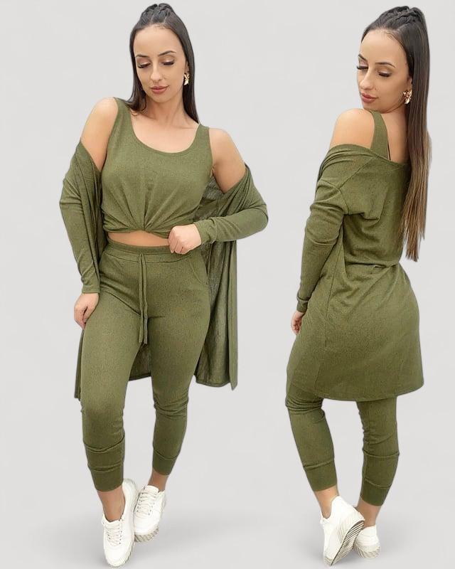 Maja - Tyylikäs kolmivärinen asu naisille