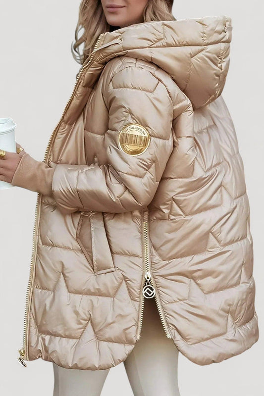 Nolwen™ | Elegantti talvitakki hupulla ja kevyellä toppauksella