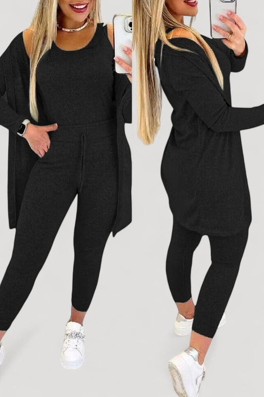 Maja - Tyylikäs kolmivärinen asu naisille