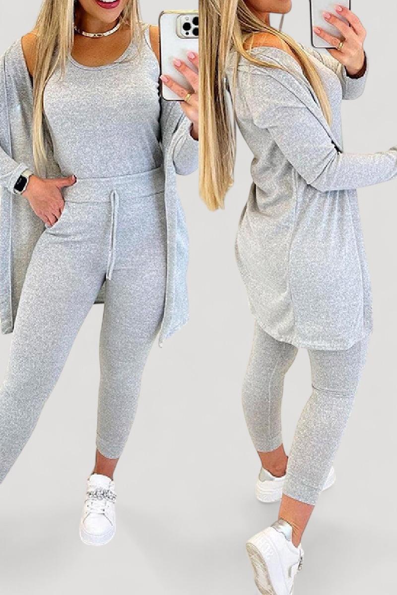 Maja - Tyylikäs kolmivärinen asu naisille