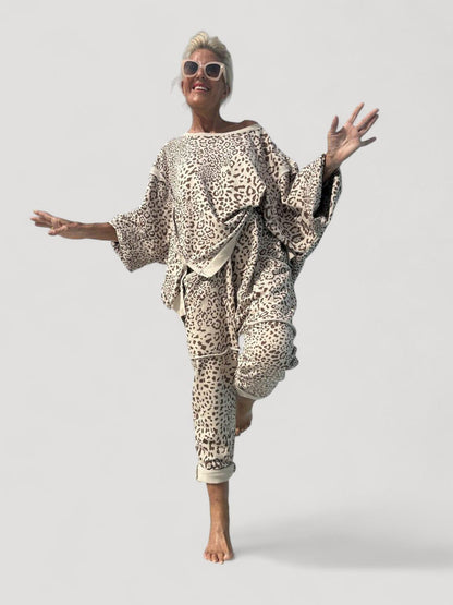 Leenora - Kaksi Osaa Leopardi Printillä