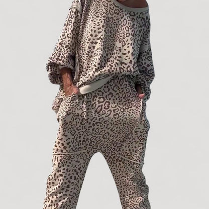 Leenora - Kaksi Osaa Leopardi Printillä